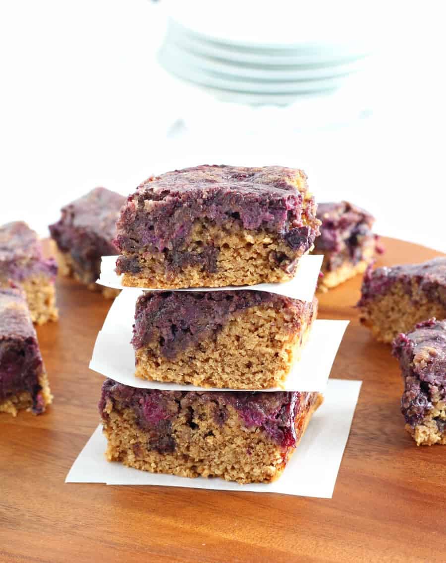 Almond Butter Berry Breakfast Bars {Paleo}
