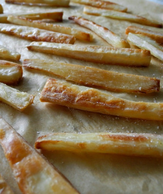 Crispy Baked Yuca Fries #paleo #whole30 #vegan