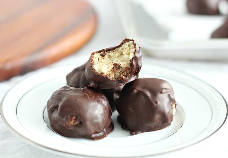 Chocolate dipped coconut macaroons 8