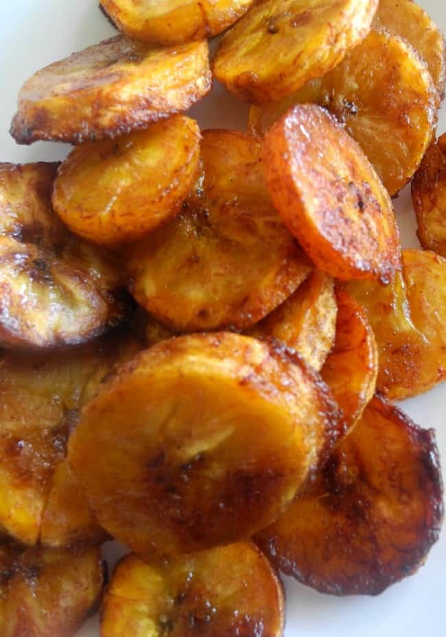 Sweet Caramel Cinnamon Baked Plantains #paleo #vegan