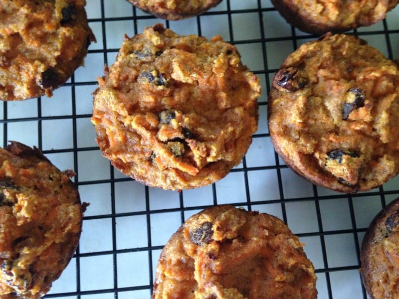 carrot raisin muffins – nut free