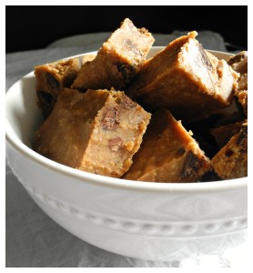 Chocolate Chip Cookie Dough Fudge #paleo #vegan