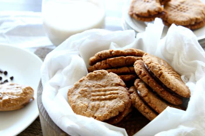 Almond butter chocolate sandwich cookies - paleo, dairy free