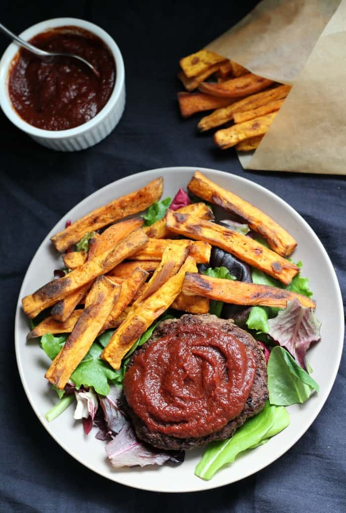 Bbq sauce with baked sweet potato fries