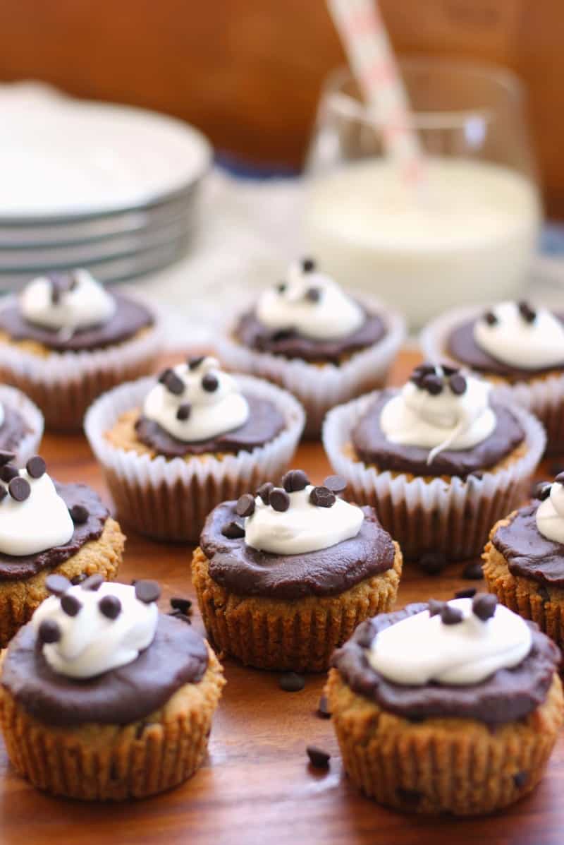 Cookie cupcakes with chocolate fudge