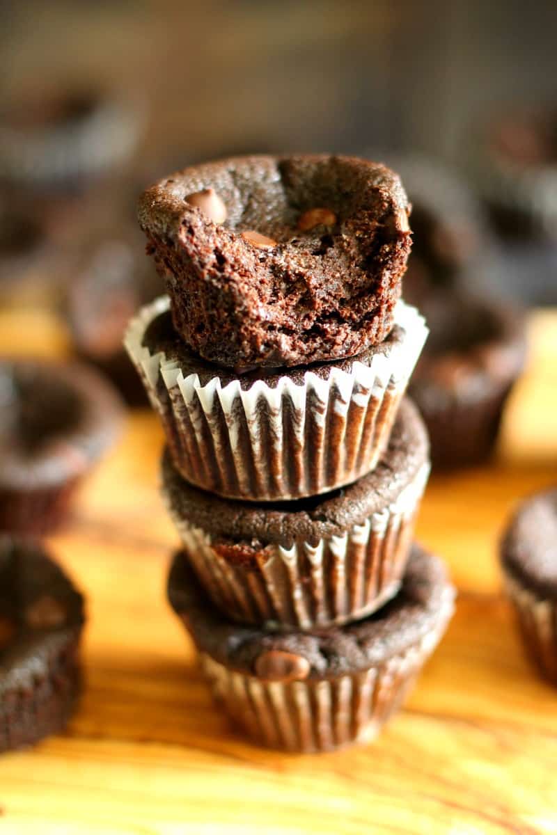 Easy Flourless Fudge Brownie Bites {Paleo}