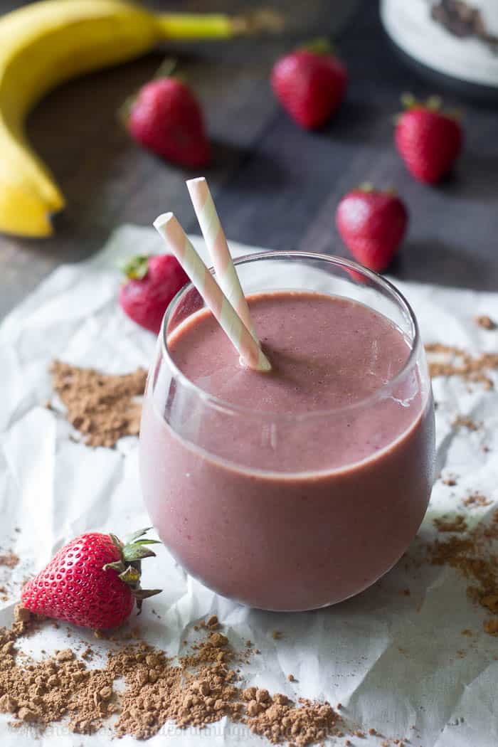 strawberry chocolate recovery smoothie with vega® clean