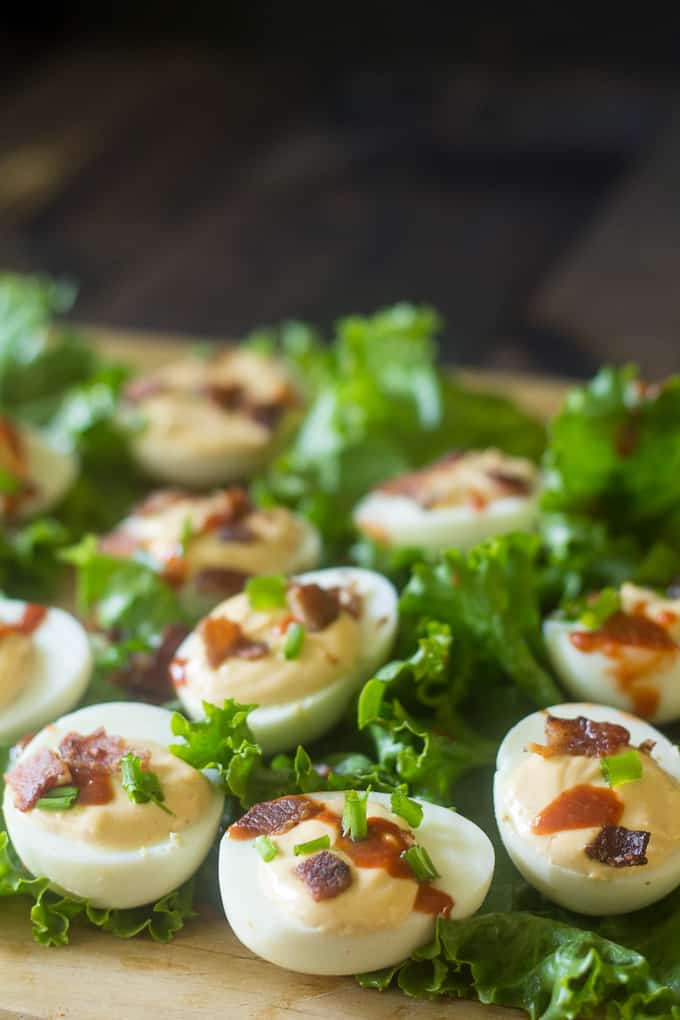 sriracha deviled eggs-3