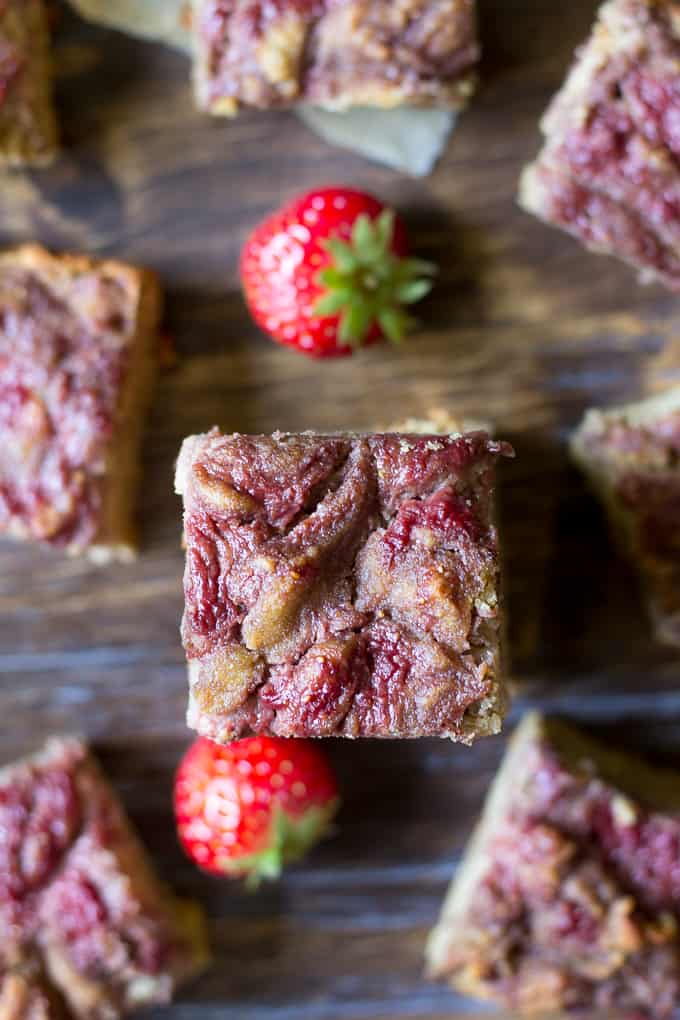 Strawberry banana bread breakfast bars