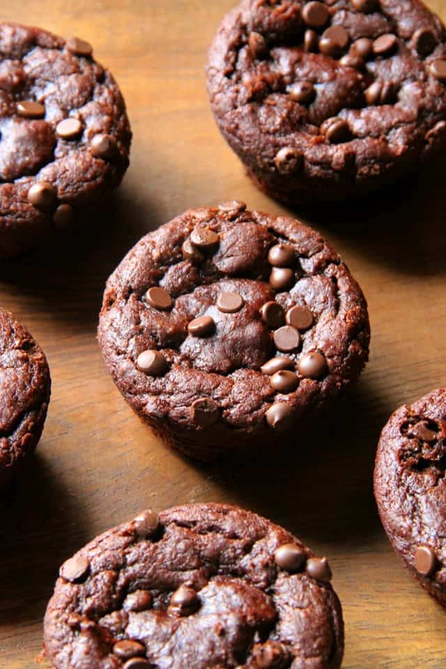flourless-chocolate-pumpkin-muffins4