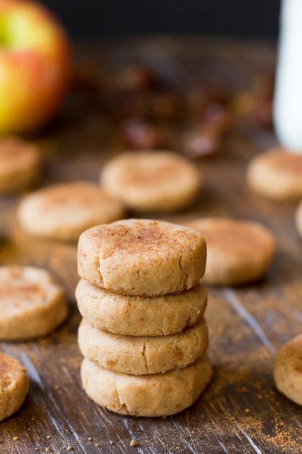 NoBake Apple Cinnamon Cookies {Paleo & Vegan}