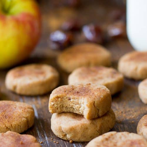 Sugar Free Apple Oatmeal Cookie Recipe / Moist oatmeal cookies with bites of raisins make an ...