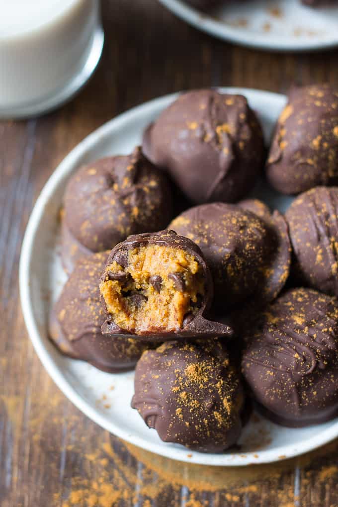 pumpkin-cookie-dough-truffles-3