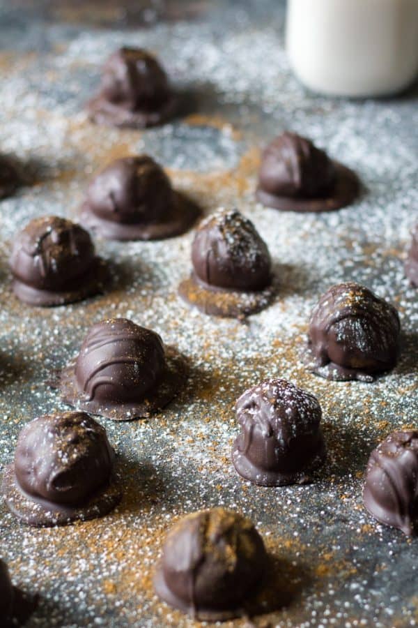 Chocolate Gingerbread Truffles {Paleo & Vegan} Paleo Running Momma