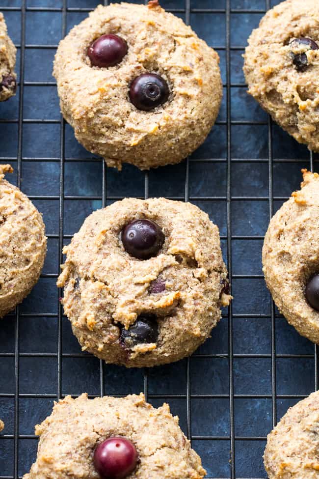 These banana blueberry breakfast cookies are perfectly chewy and irresistible with just the right amount of sweetness! Perfect to go with breakfast or as an afternoon snack. They're gluten free, grain free, vegan and Paleo friendly.