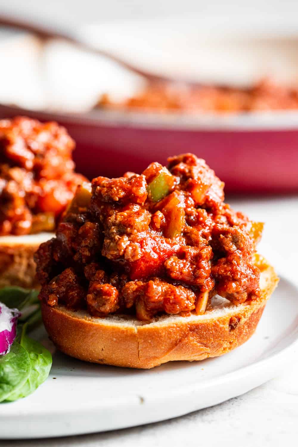 hese Paleo sloppy joes are classic comfort food made without the junk! The sauce is date sweetened to make it Whole30, and it's quick and easy enough for weeknight dinners.  Family approved and makes great leftovers, too!  Serve on paleo rolls or on sweet potato "buns"! #paleo #cleaneating 