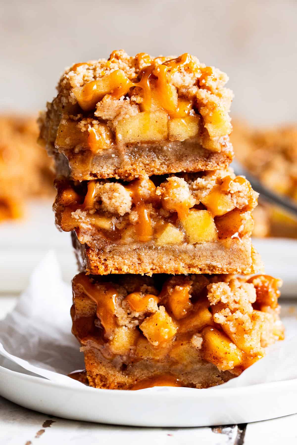 Paleo apple pie bars with cinnamon apple filling and almond flour crumble toppin