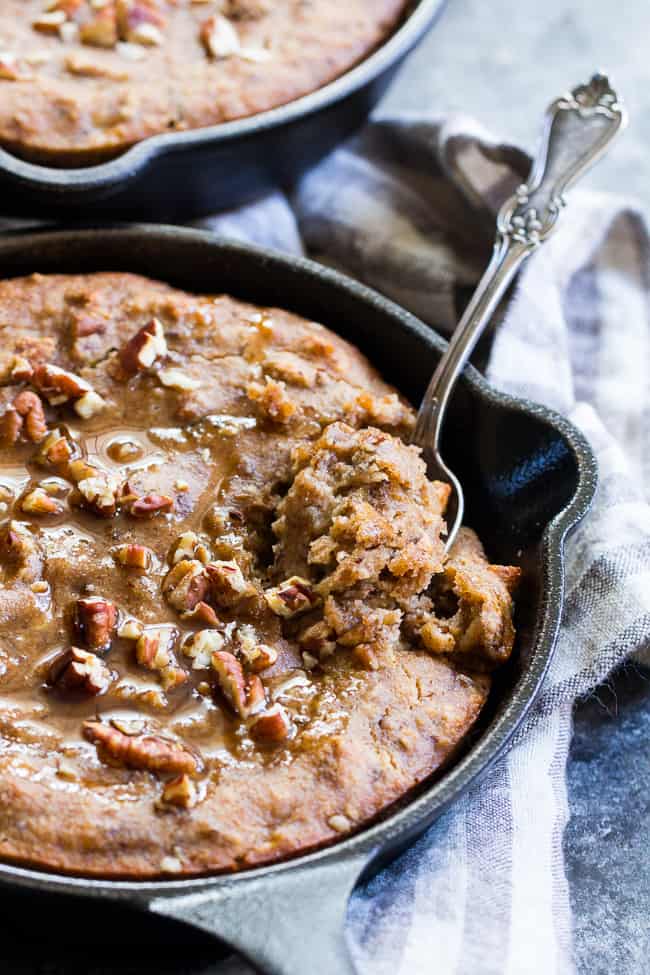 This healthy paleo and vegan banana breakfast bake is loaded with maple flavor, cinnamon and hearty pecans for a sweet satisfying breakfast treat.  Gluten free, dairy free, egg free, refined sugar free, oil free and kid approved!