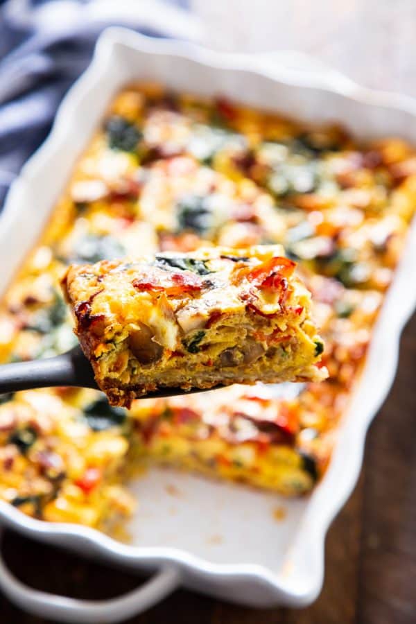 Loaded Breakfast Casserole with Hash Brown Crust {Paleo, Whole30}