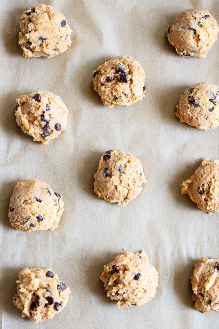 These easy chunky monkey scones are so ridiculously delicious that you won’t believe they’re grain free, dairy free and paleo!  The winning combination of bananas, nut butter, chopped nuts and chocolate is somehow even better in scone form!  Great for brunches, snacks and even dessert, the soft inside and crisp outside will quickly get you addicted!