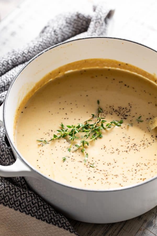Creamy cauliflower soup paleo whole30 keto 