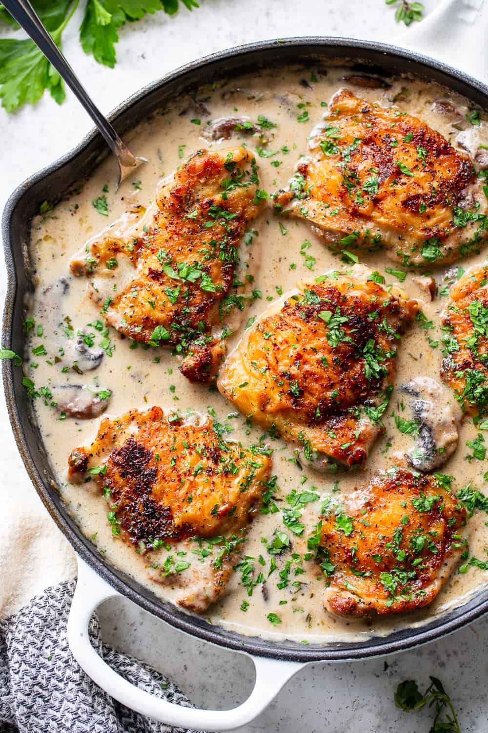 https://www.paleorunningmomma.com/wp-content/uploads/2020/12/creamy-garlic-herb-chicken_-14.jpg