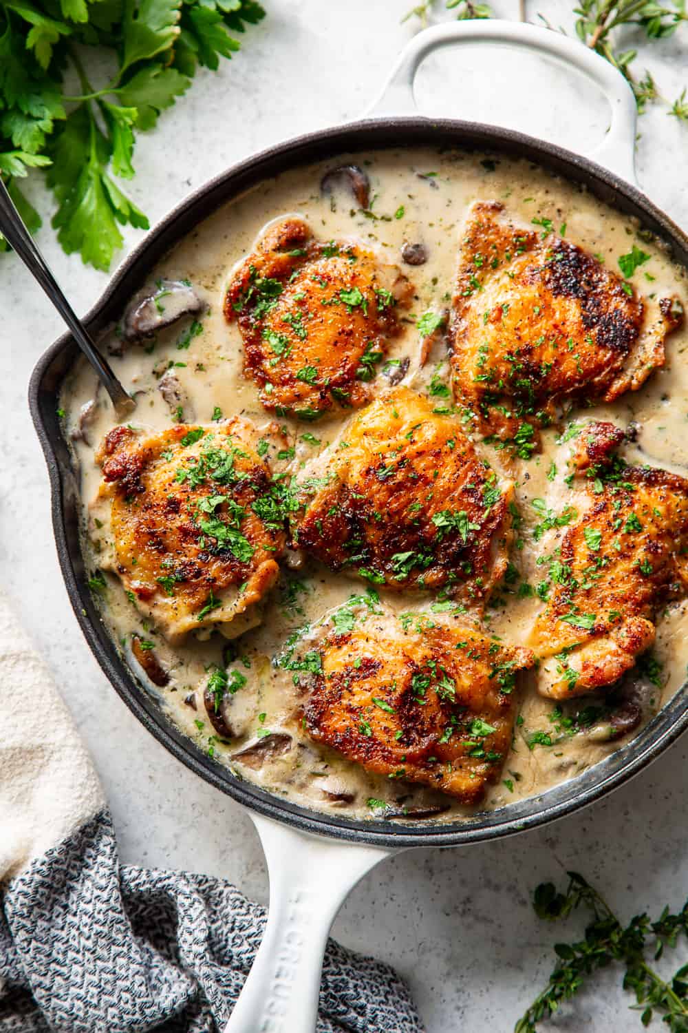 https://www.paleorunningmomma.com/wp-content/uploads/2020/12/creamy-garlic-herb-chicken_-7.jpg