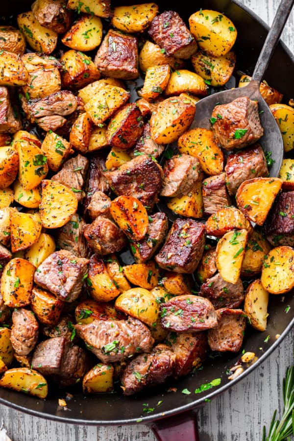 Garlic Butter Steak Bites and Potatoes {Whole30}