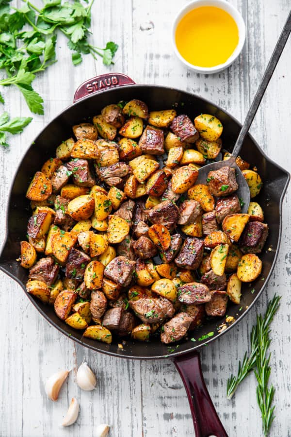 Garlic Butter Steak Bites and Potatoes {Whole30}