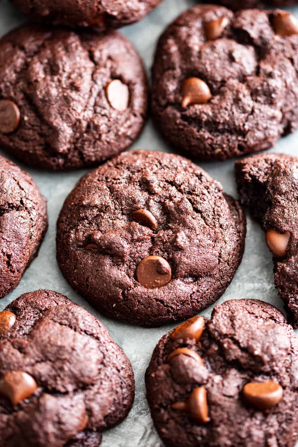 These ultra chocolatey, chewy brownie cookies are based on my paleo brownie recipe. They’re crisp outside and fudgy and chewy inside! Perfect for any occasion and the ideal cookie for any chocolate lover! Paleo, gluten free, dairy free, refined sugar free. #paleo #glutenfree #paleobaking #glutenfreebaking #glutenfreecookies